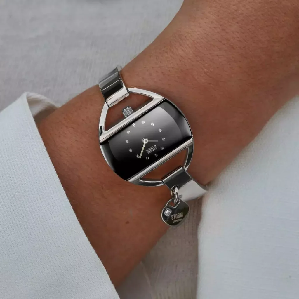 TEMPTRESS CHARM BLACK