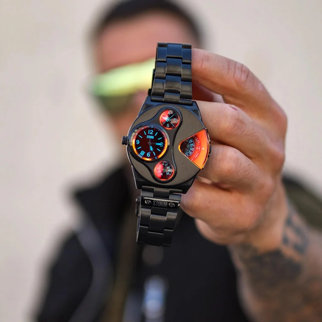 V2 NAVIGATOR SLATE RED