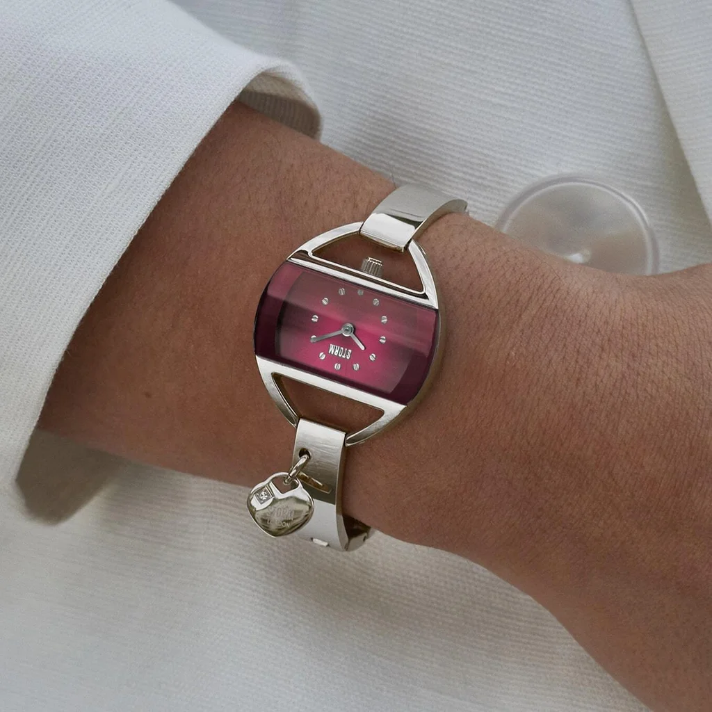 TEMPTRESS CHARM RED