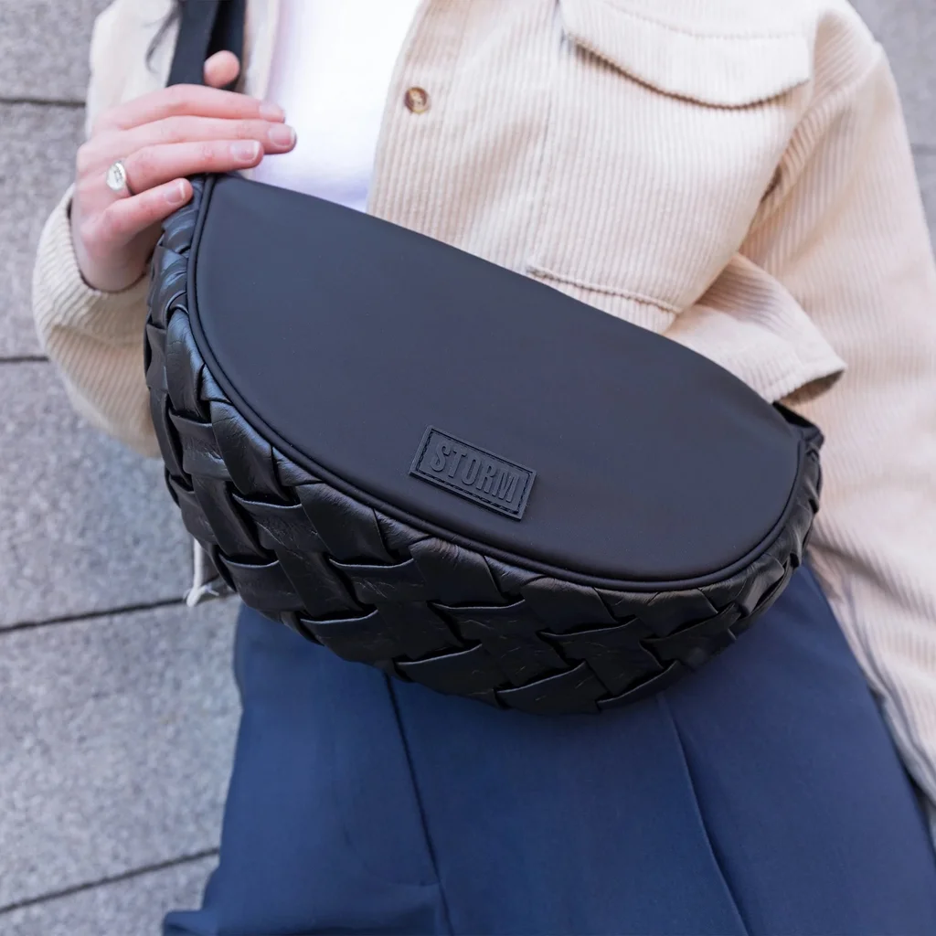 MORRIGAN SPORTS SHOULDER BLACK
