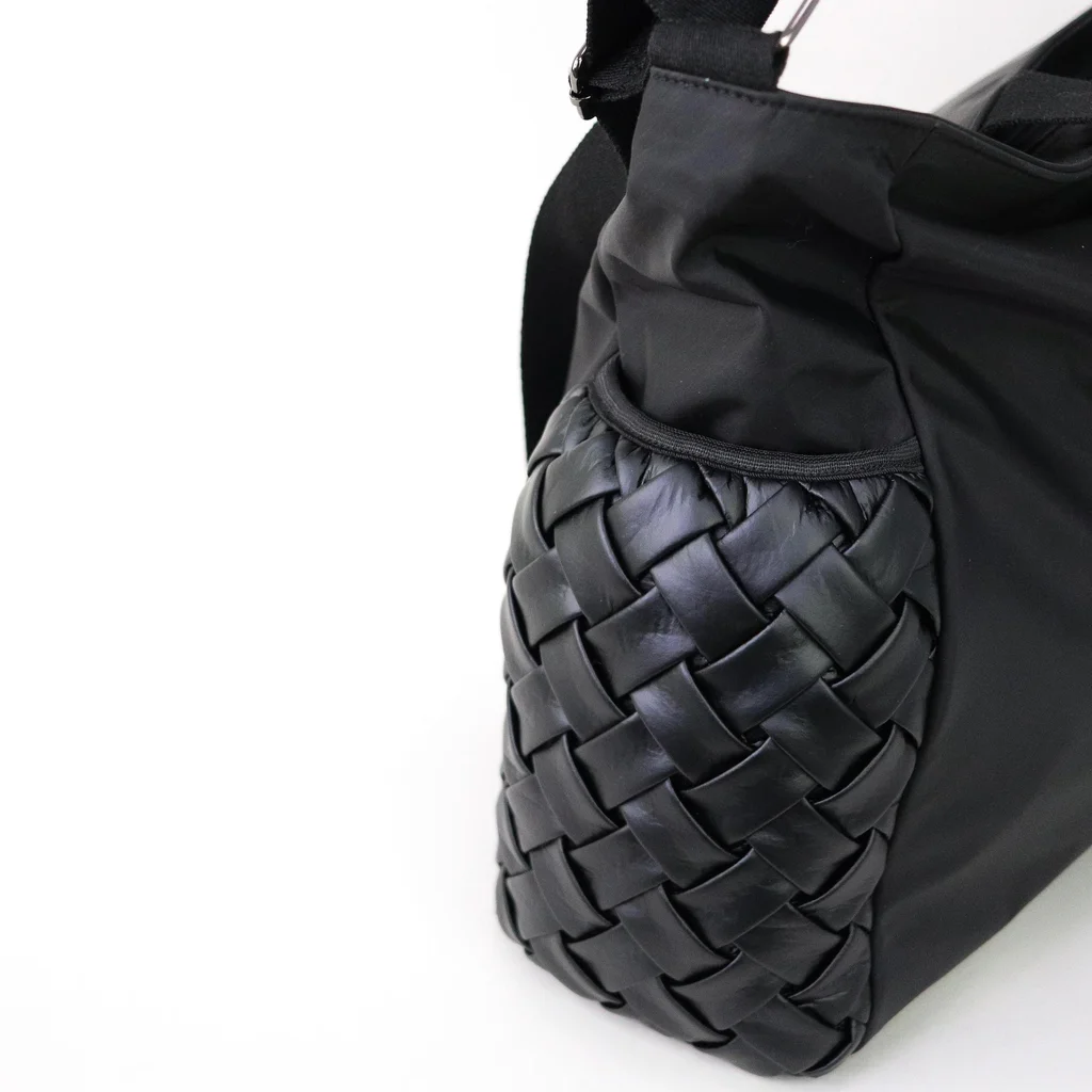 MORRIGAN SPORTS GYM BAG BLACK